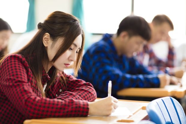 istock-chinese_students.jpg